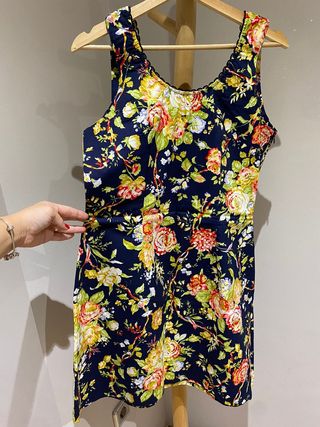 Vestido floreado. Nuevo