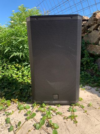 Alquiler altavoz rcf art 915 A