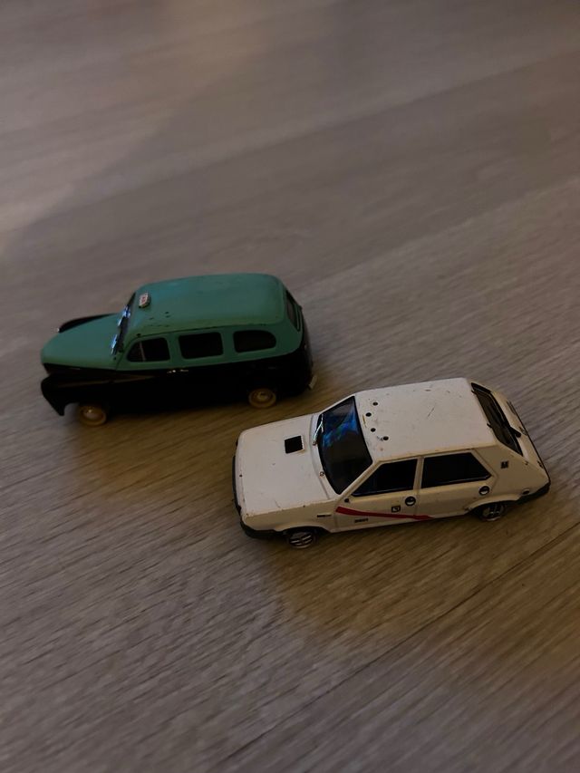 coches antiguos juguetes