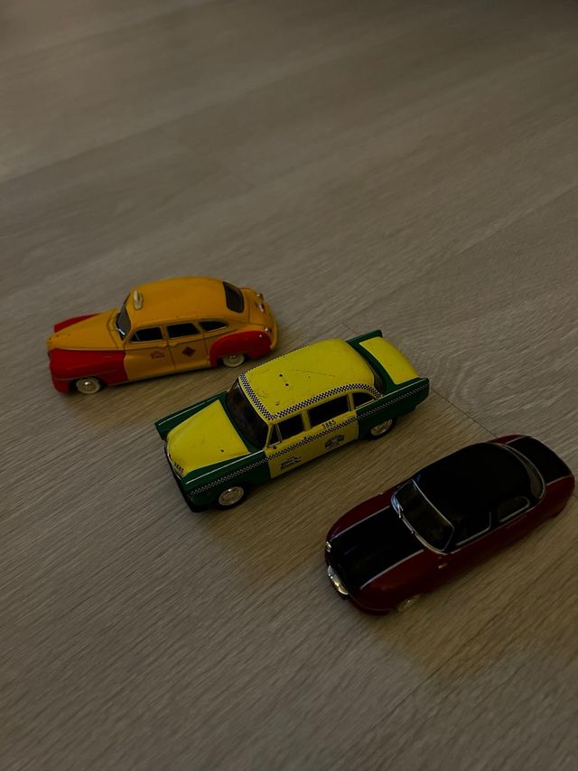 coches antiguos juguetes