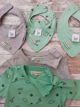 Lote 2 camisetas y 3 baberos bandana, POCOPIANO.