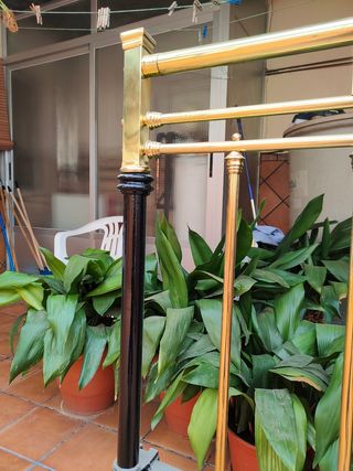 Letto in nichel - oro e nero