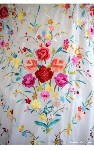 mantón de Manila seda bordado a mano