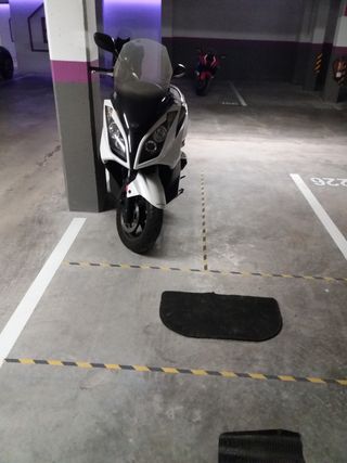 Garaje moto en alquiler