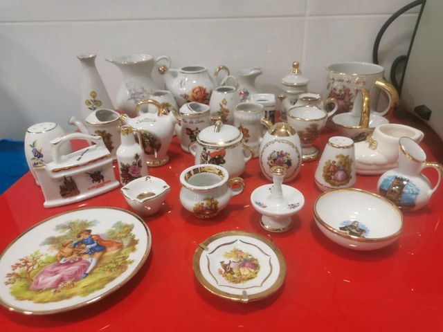 Miniaturas porcelana colección vintage Souvenirs