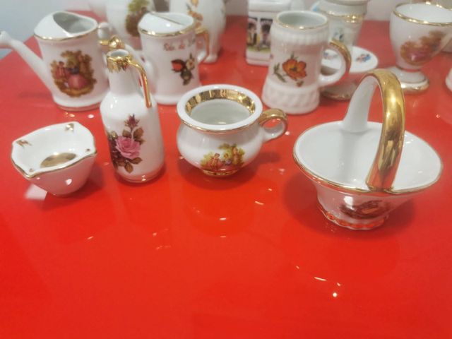 Miniaturas porcelana colección vintage Souvenirs