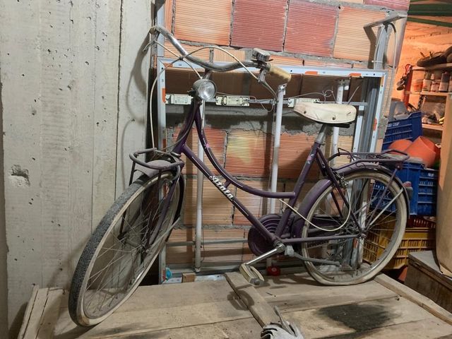 Bicicletta vintage per arredamento negozi