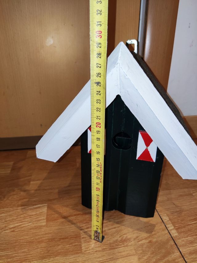 Nido esterno in legno per uccelli