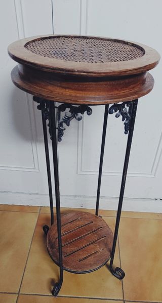Mesa auxiliar madera y acero 