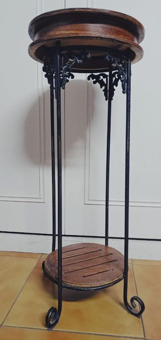 Mesa auxiliar madera y acero 