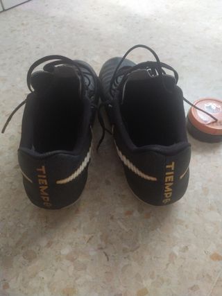 Botas fútbol 46
