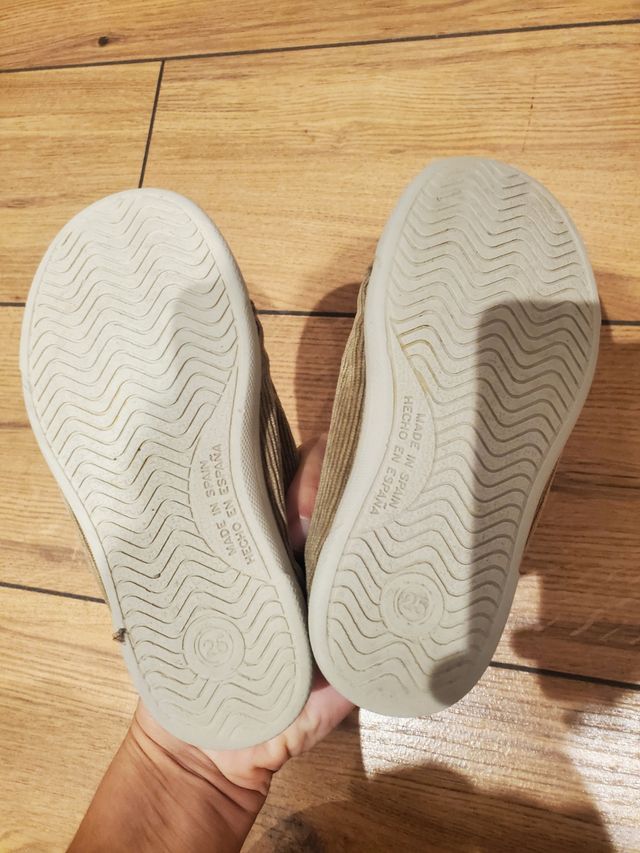 Zapatillas pana Pisamonas