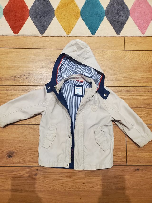 Chubasquero Mayoral talla 18meses