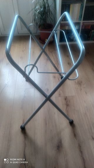 Bañera de bebé con patas