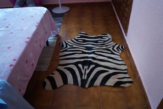 Alfombra Piel de Vaca estampado cebra 110 cm x 95