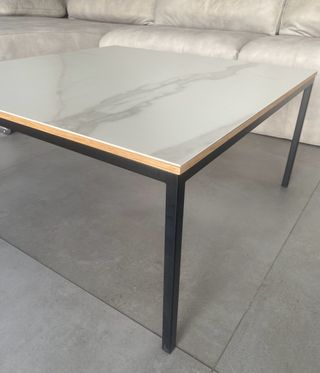 MESA CENTRO PROCELANICO HIERRO