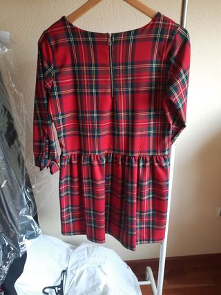 VESTIDO ESCOCES SIN ESTRENAR.  TALLA 38.