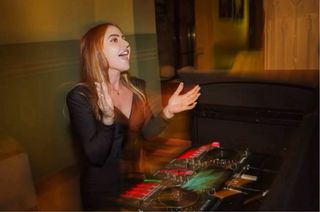 DJ FIESTAS CHICA NAVIDADES 2025-2026