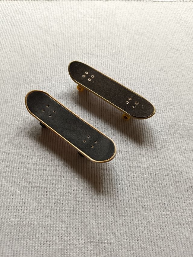 2 Finger skate + Herramientas