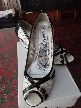 Bonitos zapatos Señora 