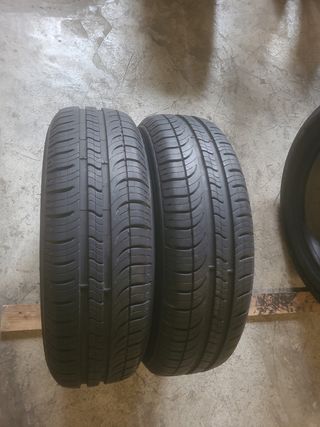 Vendo 2 Neumáticos  en perfecto  estado 