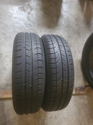 Vendo 2 Neumáticos  en perfecto  estado 