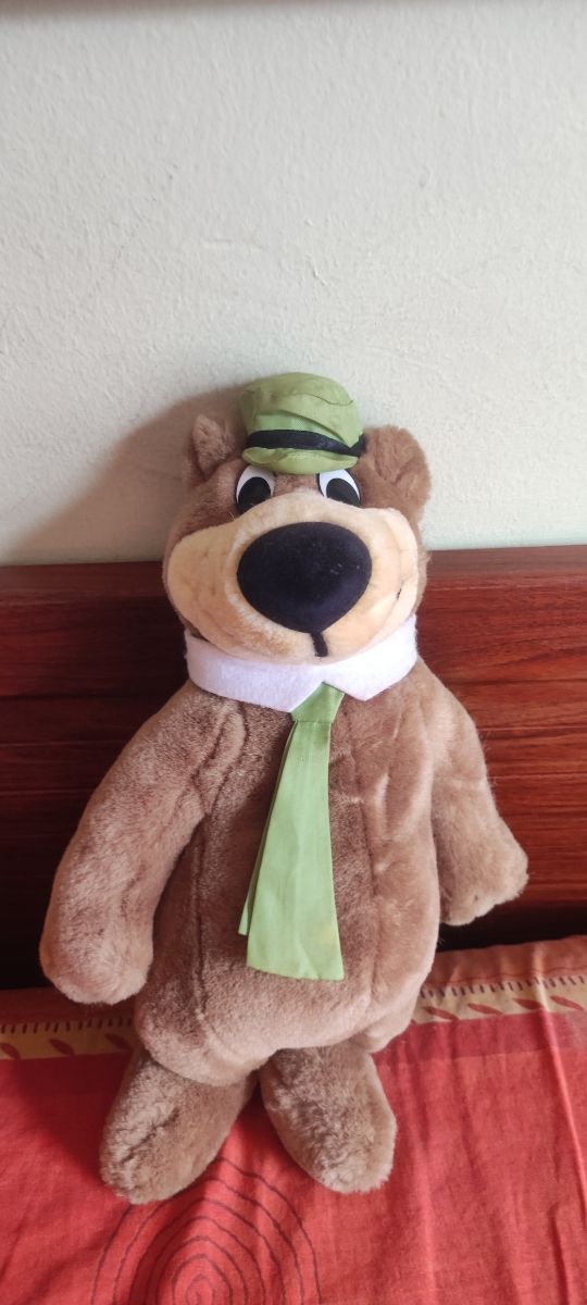 Peluche Oso Yogui de segunda mano por EUR en A Coruña en WALLAPOP