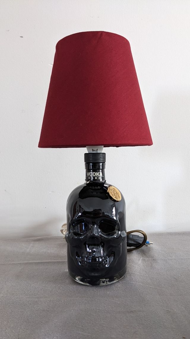 Lampada vodka teschio