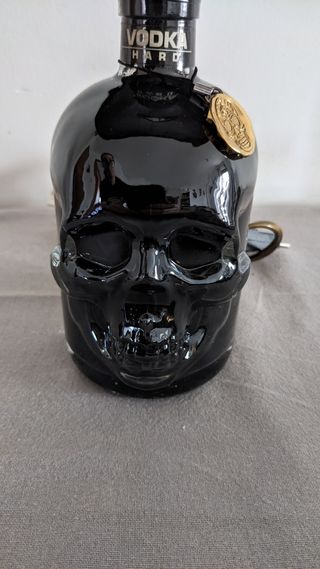 Lampada vodka teschio