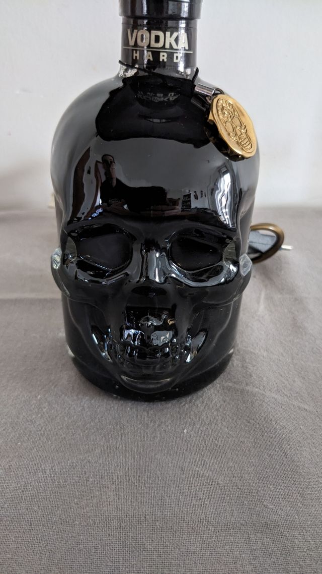 Lampada vodka teschio