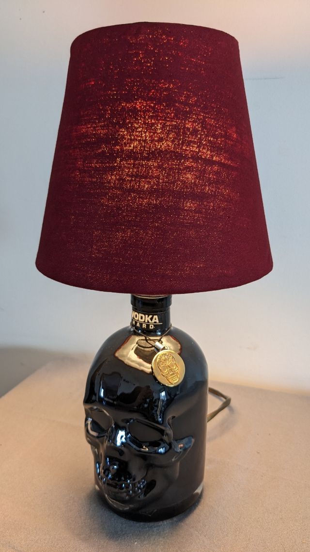 Lampada vodka teschio