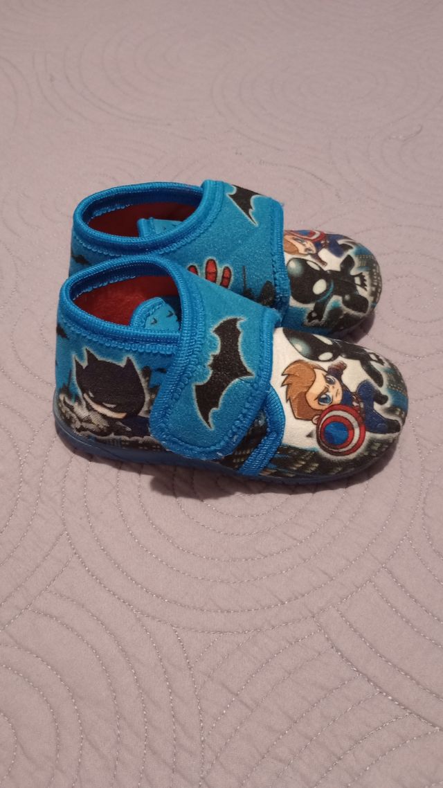 Zapatillas niño (número 25)