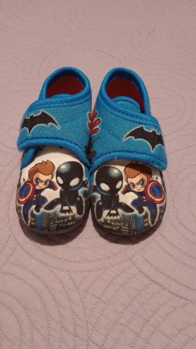 Zapatillas niño (número 25)