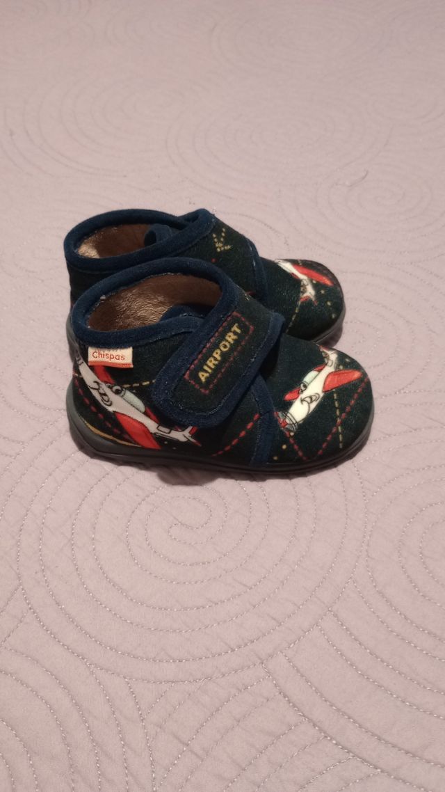 Zapatillas Chispas (número 25)