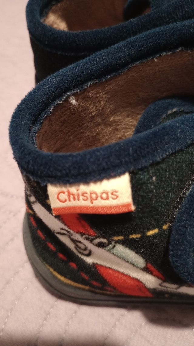 Zapatillas Chispas (número 25)