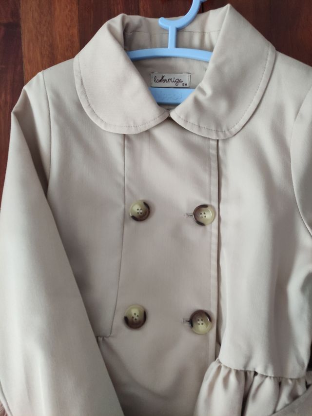 Gabardina niña con volantes La Ormiga