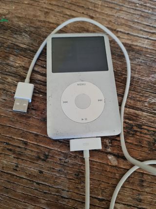 Ipod classic 160gb con cargador