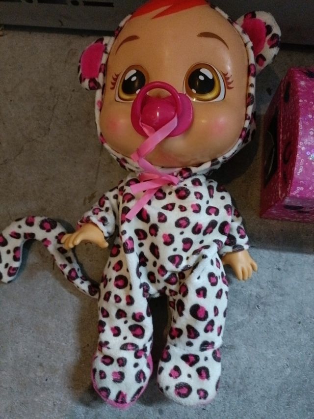 Bebé llorón grande + caja joyero depesche