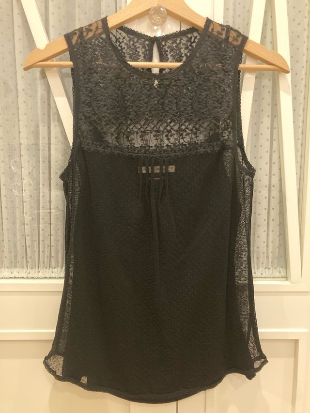 Top de gasa y encaje Bershka