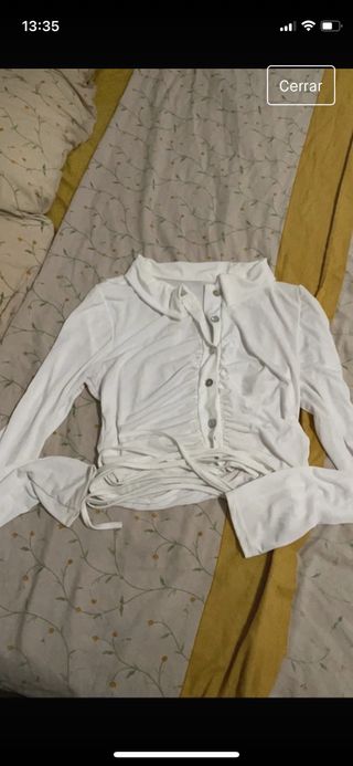 camisa blanca hasta cintura