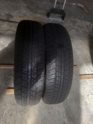  Vendo 2 neumáticos en perfecto estado