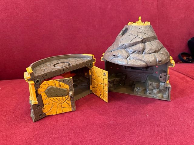 giocattilo castello dei girmiti