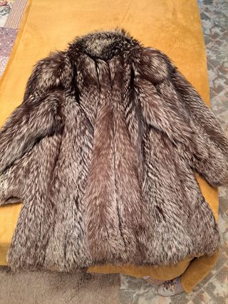 Abrigo zorro plateado finlandes