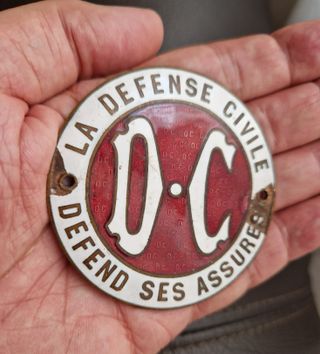 PLACA “D.C” LA DEFENSE CIVILE