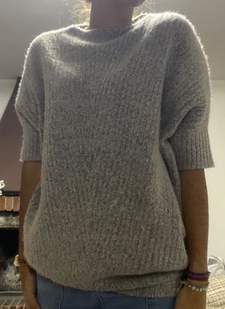 jersey gris oversized de manga corta