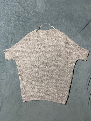 jersey gris oversized de manga corta