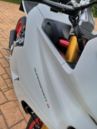 (ÚNICA)DUCATI SUPERSPORT S 937  +-120cv (15.900km)