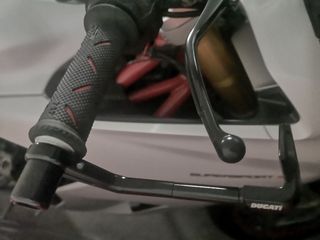 (ÚNICA)DUCATI SUPERSPORT S 937  +-120cv (15.900km)
