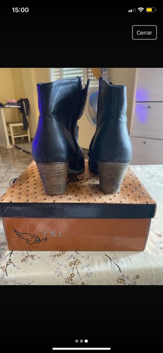 Botines con tachuelas