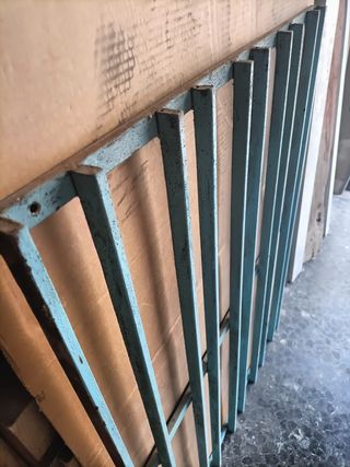 Reja hierro